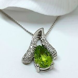 Natural Peridot 9x6mm & Cz 14K White Gold‎ Plate 925 Sterling Silver Necklace